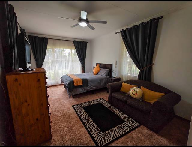 5 BEDROOM HOUSE FOR SALE IN BOLTONWOLD